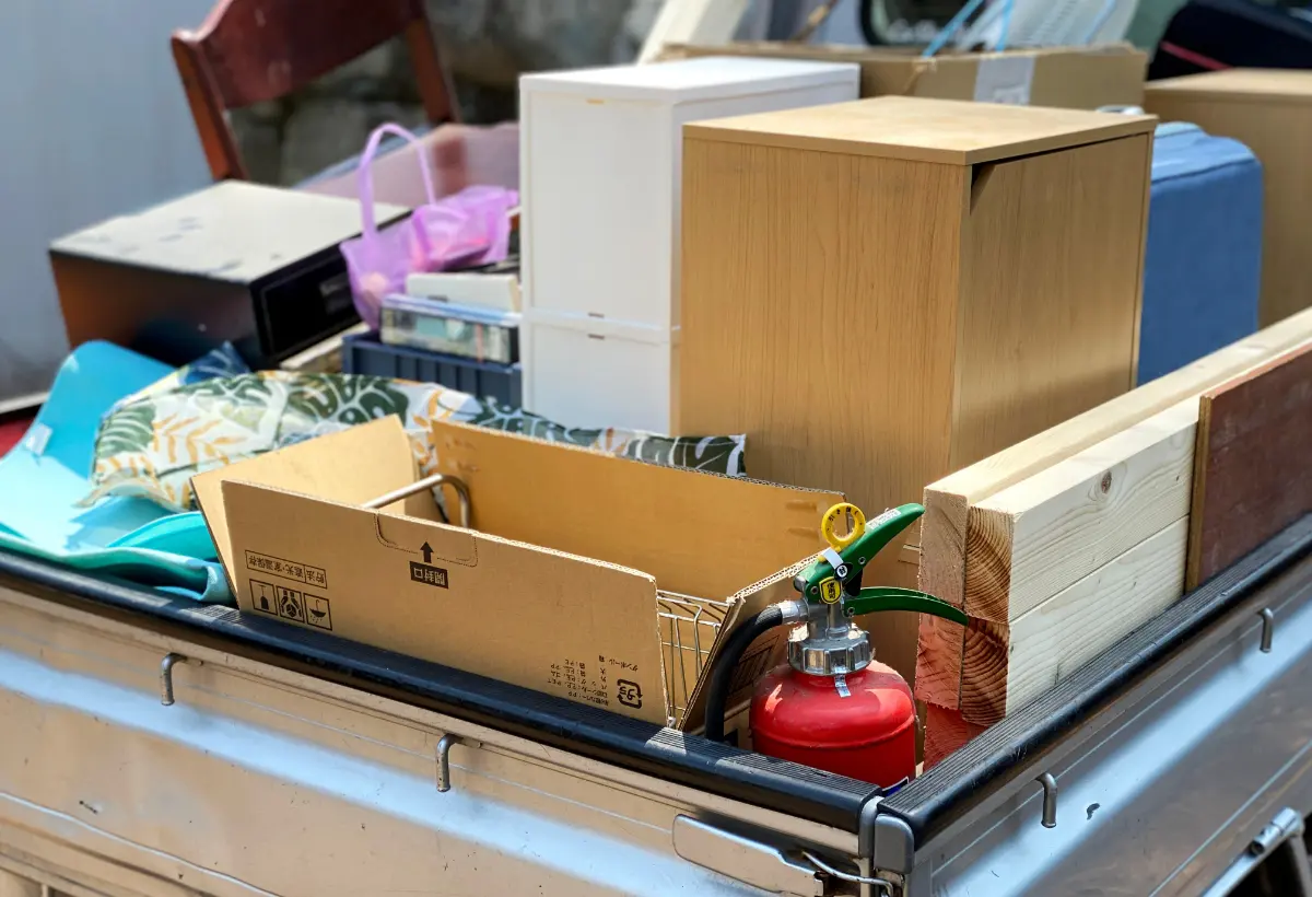 不用品処分のお手伝いの様子