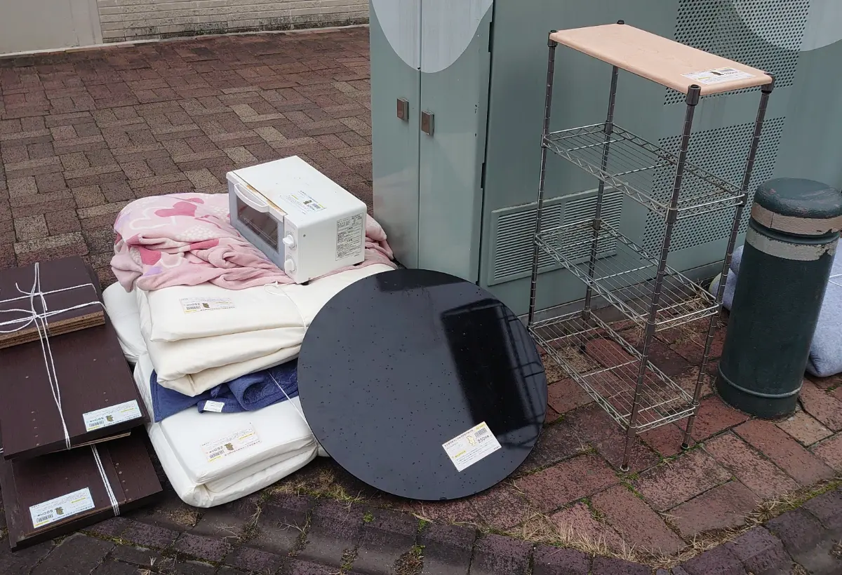 不用品処分のお手伝いの様子